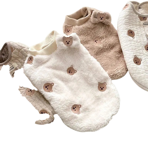 Housse de couchage pour bébé avec ours en peluche, présentée avec le pull ours polaire pour chiens Transparent Background