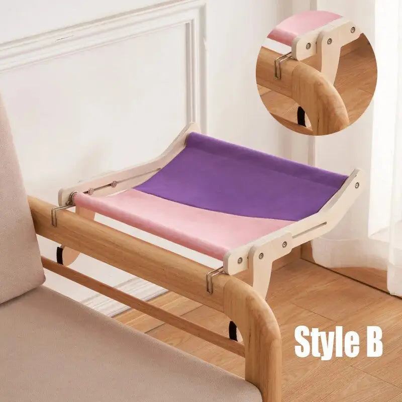 Vue : Chaise en bois avec assise violette dans Hamac suspendu doux pour chat