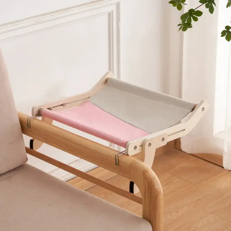 Tabouret en bois avec siège rose pour placer votre hamac suspendu pour chat (hamac)