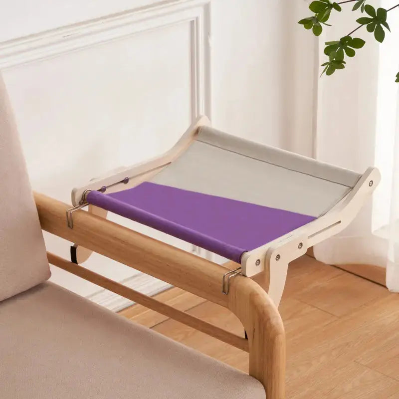 Banc en bois avec assise violette en Hamac suspendu doux pour chat, vue, hamac suspendu