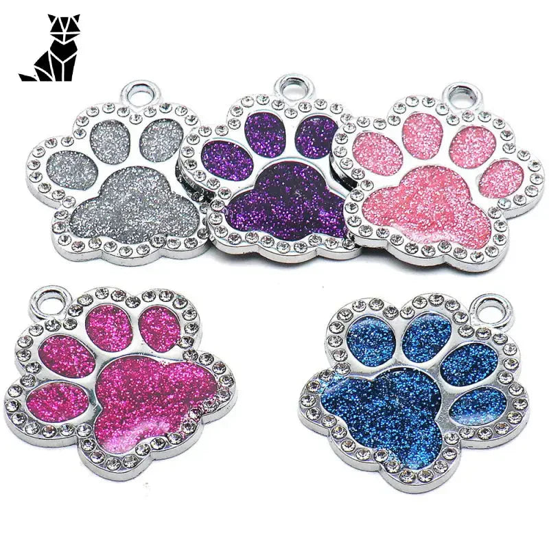 Charms de pattes avec cristaux sur médaille pour chien personnalisée - Gravure élégante